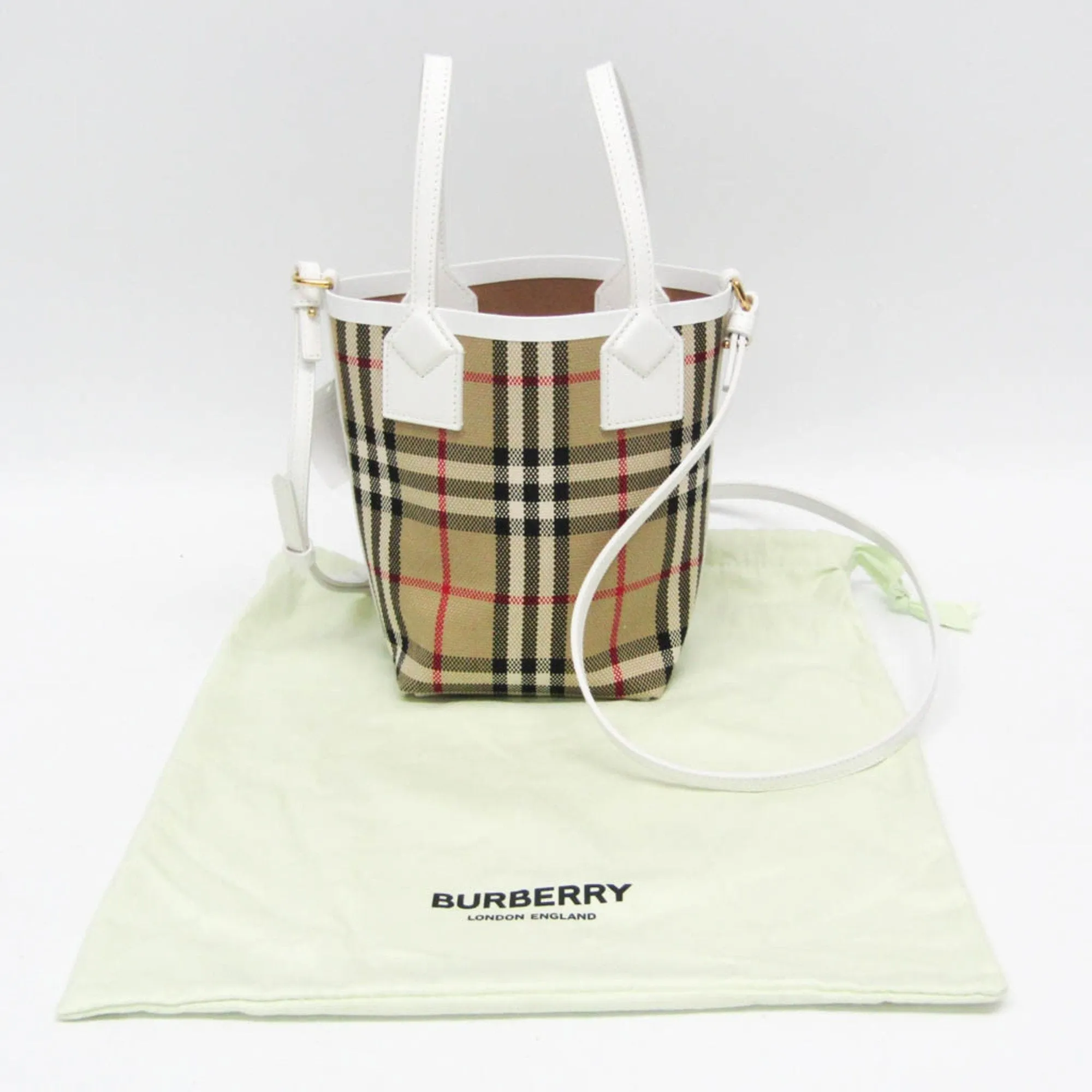 BURBERRY London Handbag