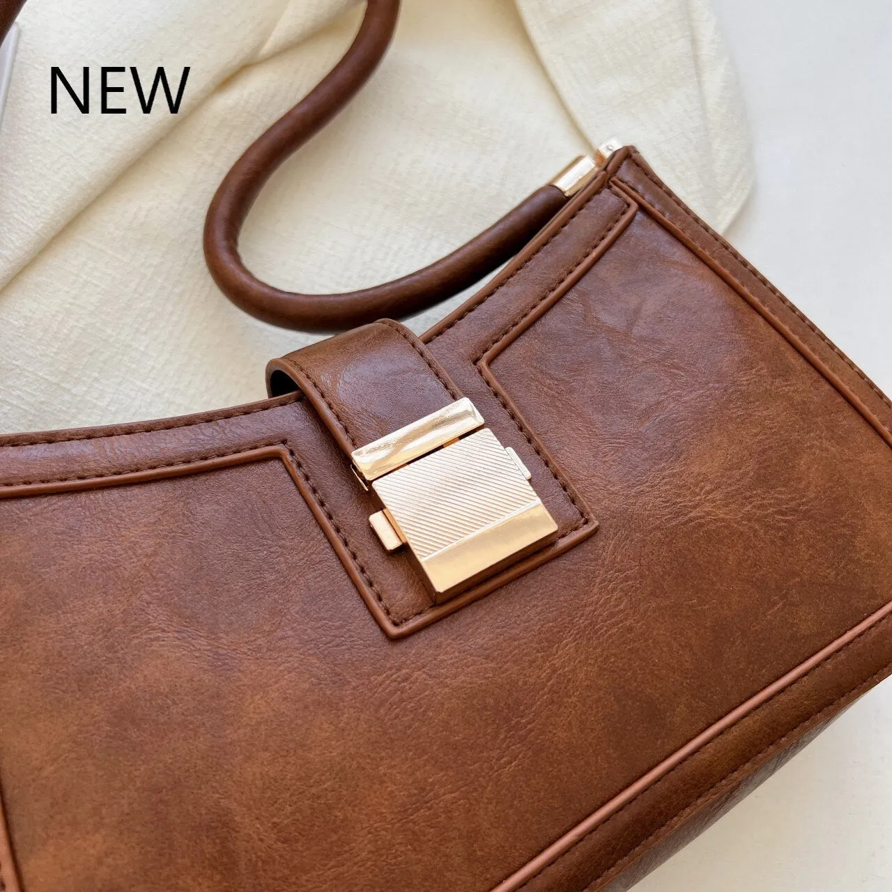 Leather shoulder bag for women